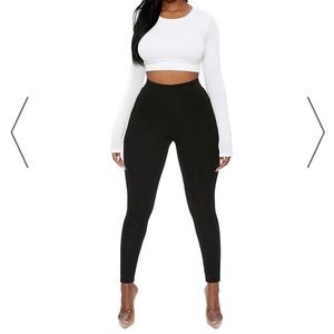 Naked Wardrobe Leggings